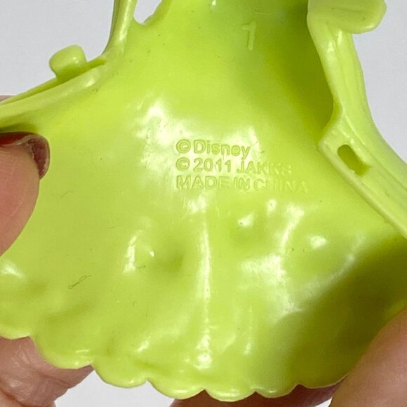 2011 Disney Tinkerbell Fairies Friends Green Plastic Dress Tink Pixie Hollow - Picture 6 of 6